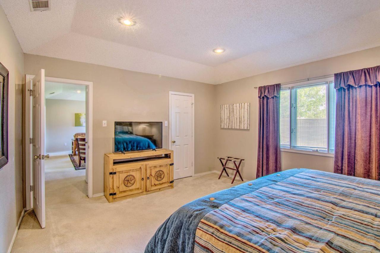 Lubbock Home With Deck And Yard - 8 Miles To Ttu! Екстериор снимка