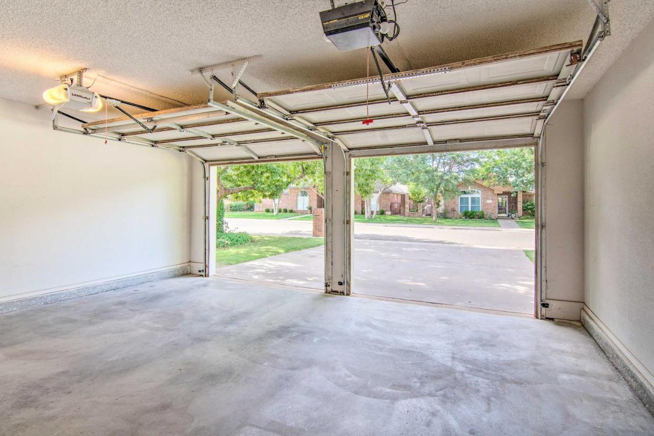 Lubbock Home With Deck And Yard - 8 Miles To Ttu! Екстериор снимка